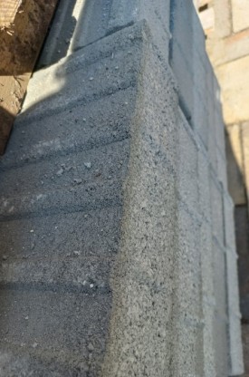 Betonska plošča, Linija Taktil, 30x30/8 - REBRASTA, siva & bela